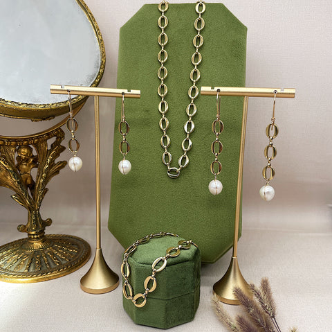 Gold Necklace & Pearl Earrings