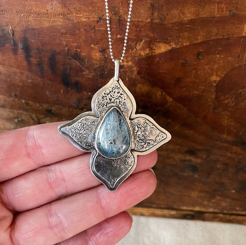 Blue Kyanite Floral Collar Necklace