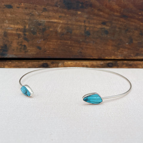 Floating Point Turquoise Collar